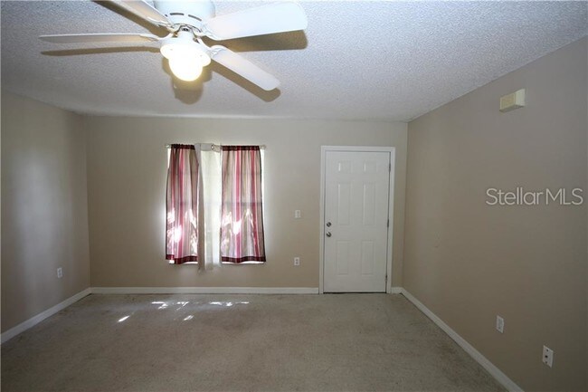 Building Photo - 550 Imperial Pl