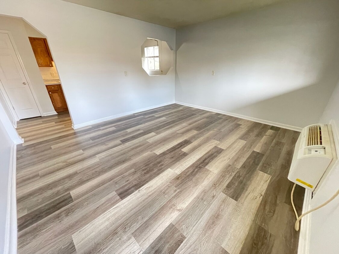 Updated 1br - Enjoy the convenient locatio... - Updated 1br - Enjoy the convenient locatio...