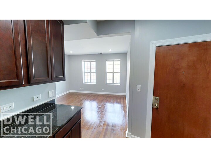 Foto principal - 3205 W George St