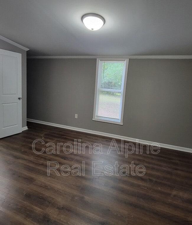 Building Photo - 1104 Spann St
