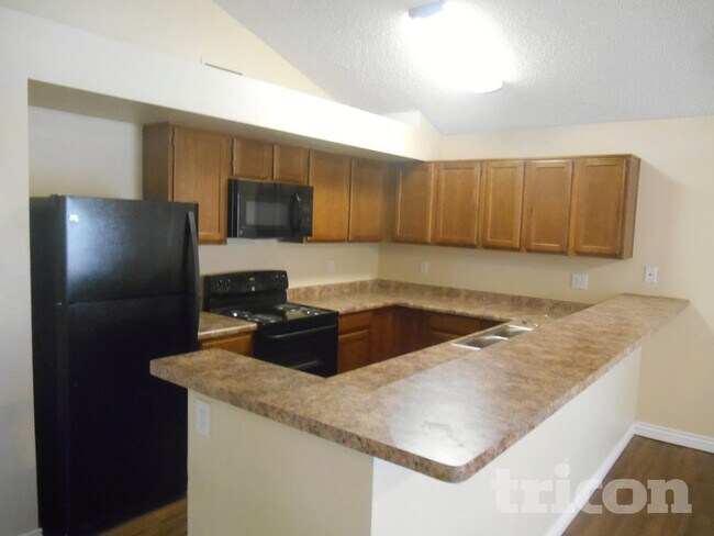 Foto del edificio - 1706 N Comanche Dr