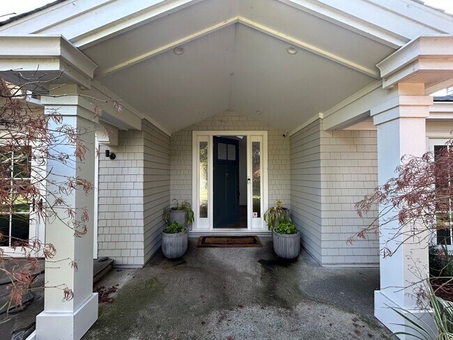 Foto del edificio - The One Everyone Waits For: West Danville’s Ultimate Rental!