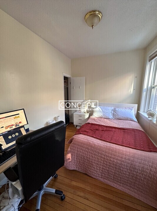 Building Photo - 15 Garden St