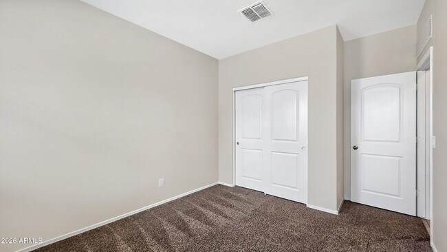 Foto del edificio - 23860 W Wier Ave