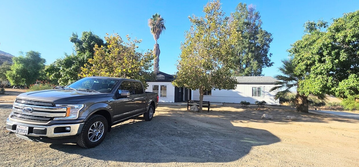 Primary Photo - Rancho De Oro
