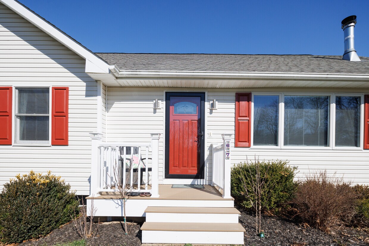 67 Vista Ct, Riverhead, NY 11901 House Rental in Riverhead, NY