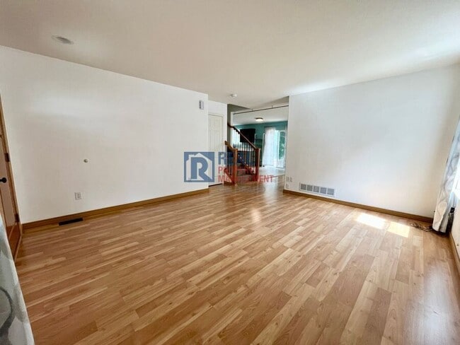 Foto del edificio - 676 Hedgerow Way