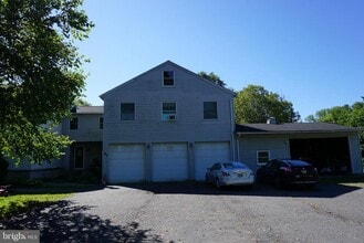 Building Photo - 380 Carter Rd