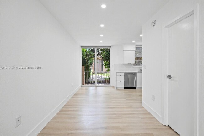 Building Photo - 5969 SW 69th St