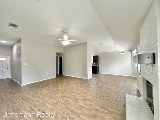 Building Photo - 3 br, 2 bath House - 1908 Stratford Drive