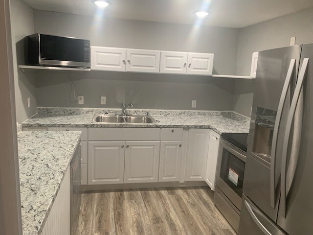Foto del edificio - 470 Fieldcrest Dr