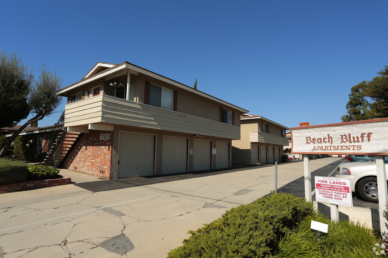 Building Photo - Beach Bluff Apartments
