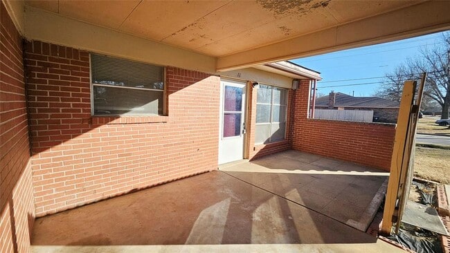 Building Photo - 6601 NW 30th Ter