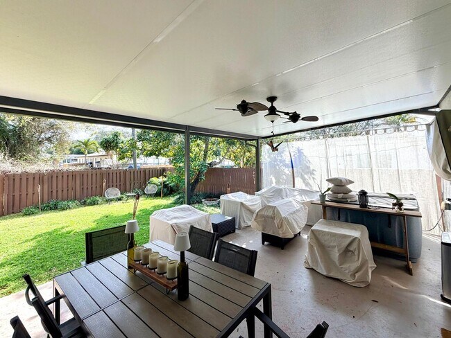 Photo - 243 SW 5th St House