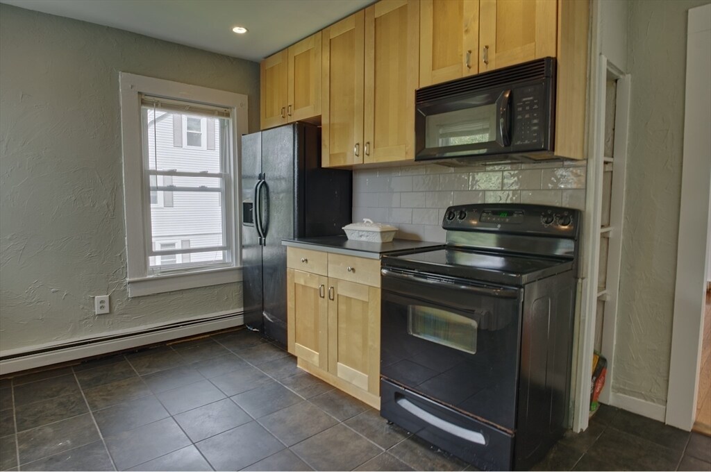 Foto principal - 21 Montello St Ext