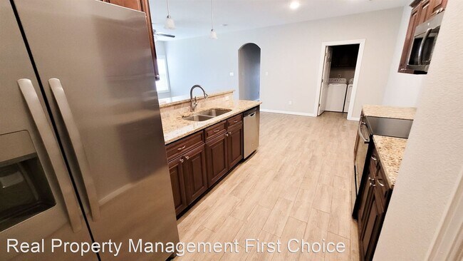 Building Photo - 3 br, 2 bath House - 9702 Haven Blvd