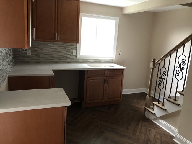 Kithcen - 33 Fairview Ave