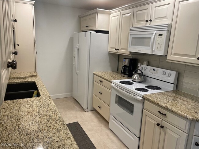 Building Photo - 1511 Estero Blvd