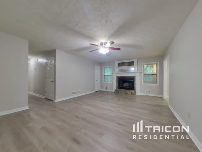 Building Photo - 143 Aspen Ct