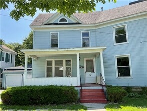 Building Photo - 700 Nellis St