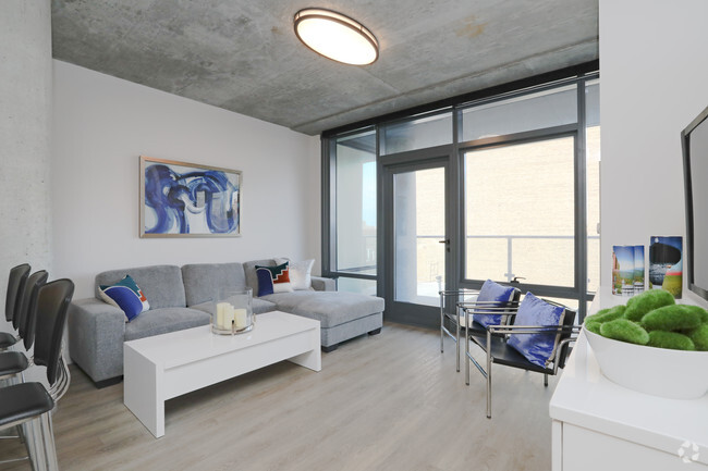 1 HAB, 1 BA - Sala de estar - Four50 Residences