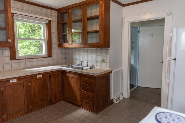 Foto del edificio - 751 Harris Ave NW