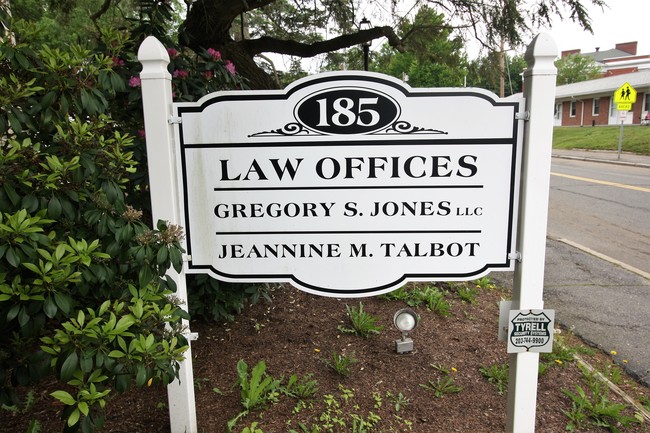 Signage - 185 Albert St