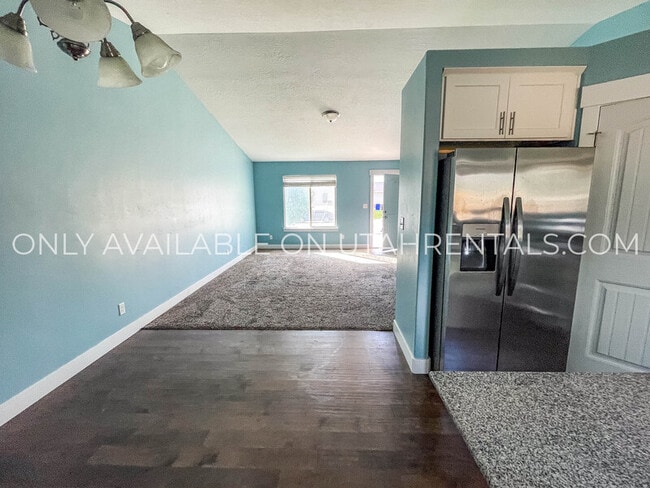 Building Photo - 4552 Long Way