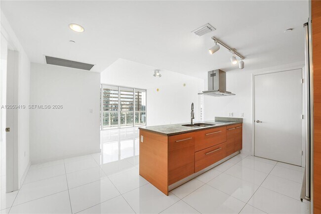 Foto del edificio - 495 Brickell Ave