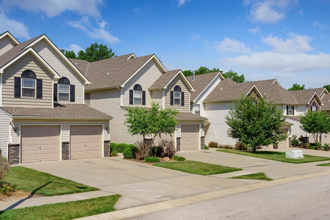 Building Photo - Bennington Park Townhomes