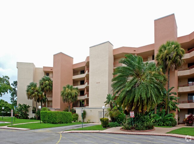 Building Photo - Fairway Views - 8740 NW 40 St Coral Springs, FL 33065