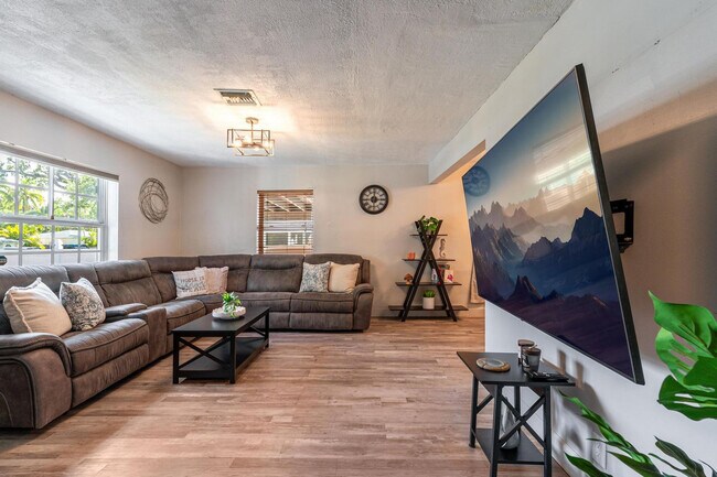 Foto del edificio - 1315 SW 30th St