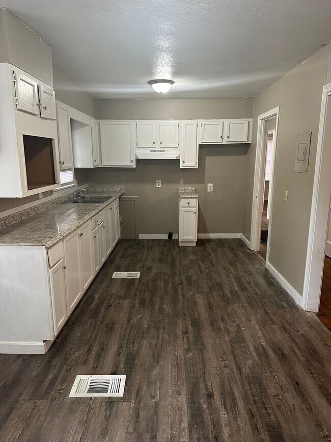 Foto del edificio - 3613 Southland Dr