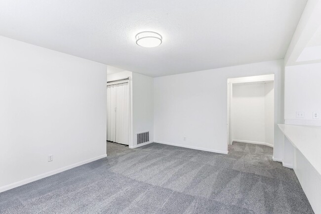 Foto del edificio - 780 Stewart Ave