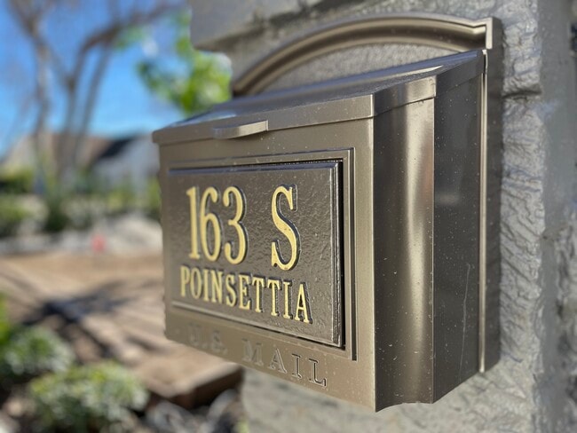 Building Photo - 163 S Poinsettia Pl