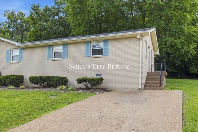 Foto del edificio - 923 Oak Vale Dr