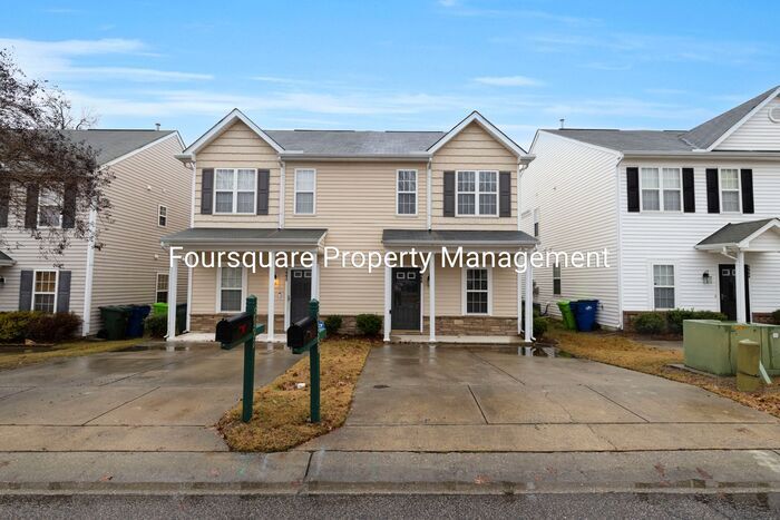 Foto principal - End Unit Townhome| Back Screened Porch |Co...