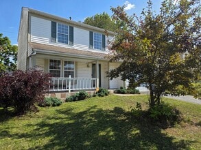 Building Photo - 7006 Finchley Dr