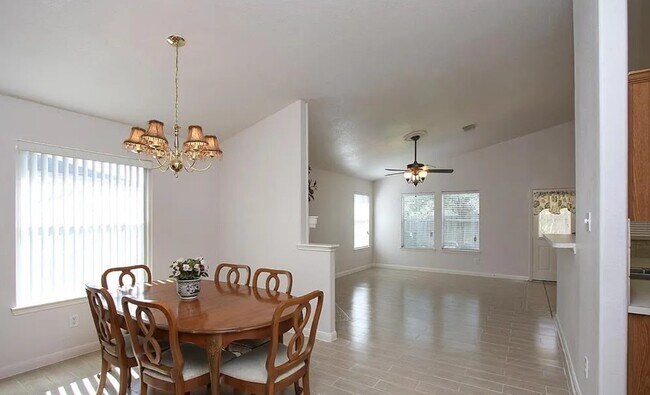 Foto del edificio - 2007 Karsen Dr