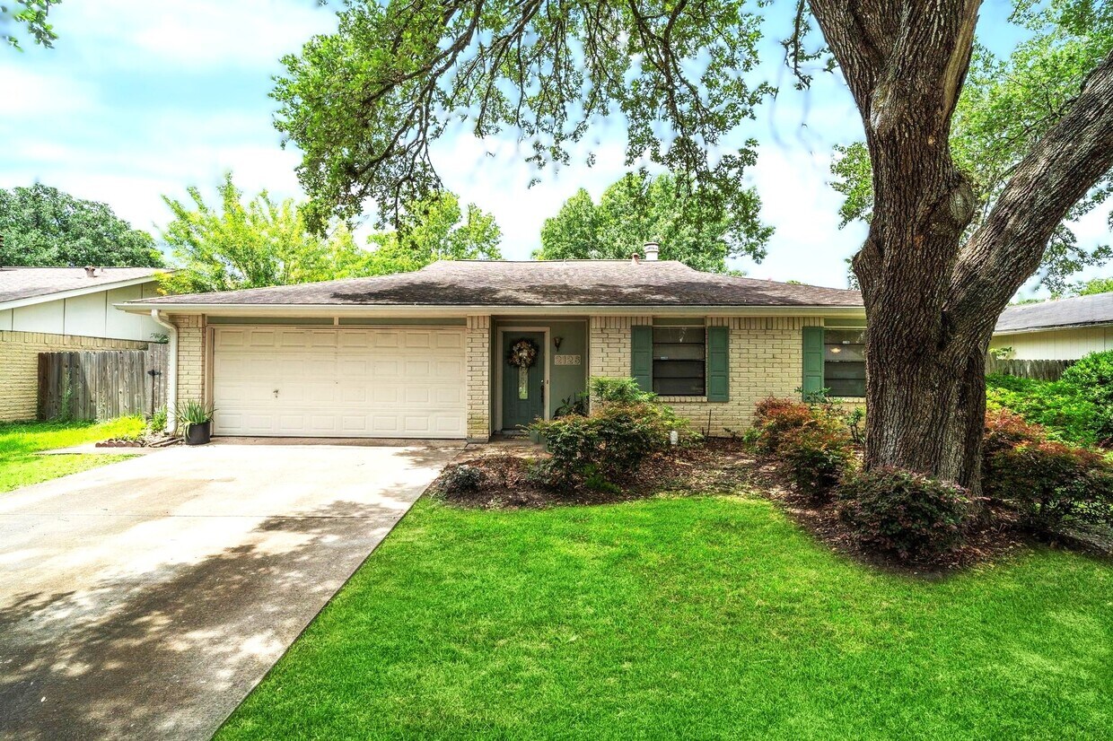 Foto del edificio - 2126 Turtle Creek Dr
