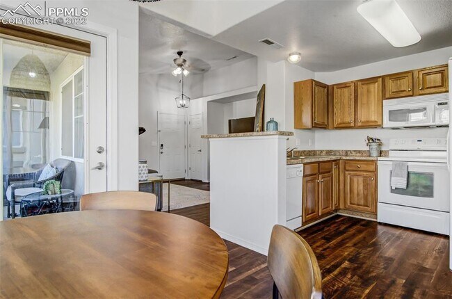 Building Photo - 7124 Ash Creek Heights