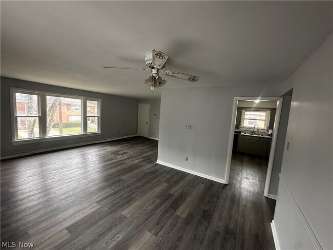 Foto del edificio - 1775 Liberty Dr