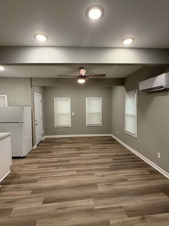 Foto del edificio - 832 S. Moffett Ave -609 w 9th