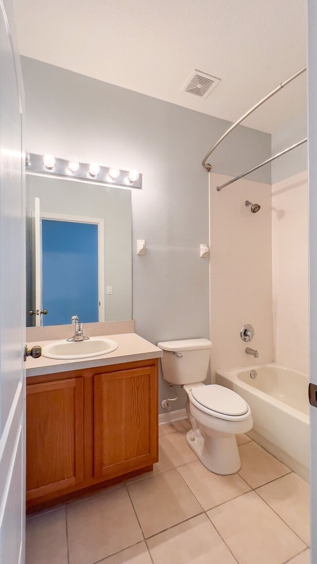 Foto del edificio - 3581 Wilshire Way Rd