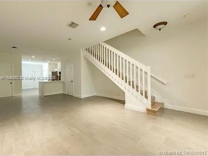 Building Photo - 4295 Vineyard Cir