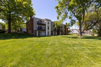 Interior Photo - The Bluffs