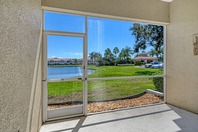 Building Photo - 3456 Parkridge Cir