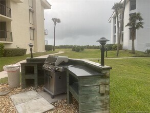 Building Photo - 325 Jimmy Buffett Mem Hwy