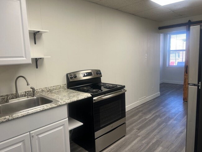 One bedroom in the Heart of Downtown Golden! - One bedroom in the Heart of Downtown Golden! Apartment