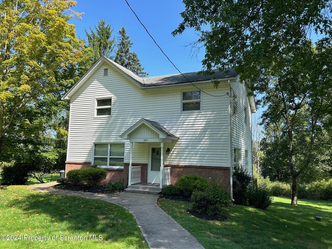 Building Photo - 507 Clinton St